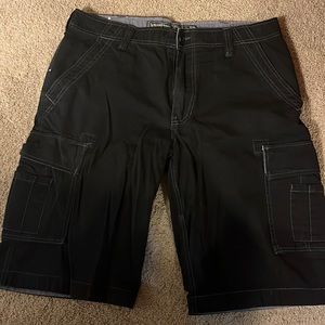 Men’s black/gray stitching cargo shorts - size 36